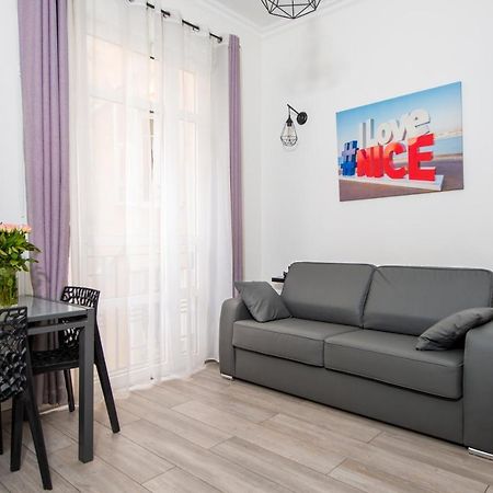 Nice Centre Flat - Modern, Quiet And Brand New ภายนอก รูปภาพ