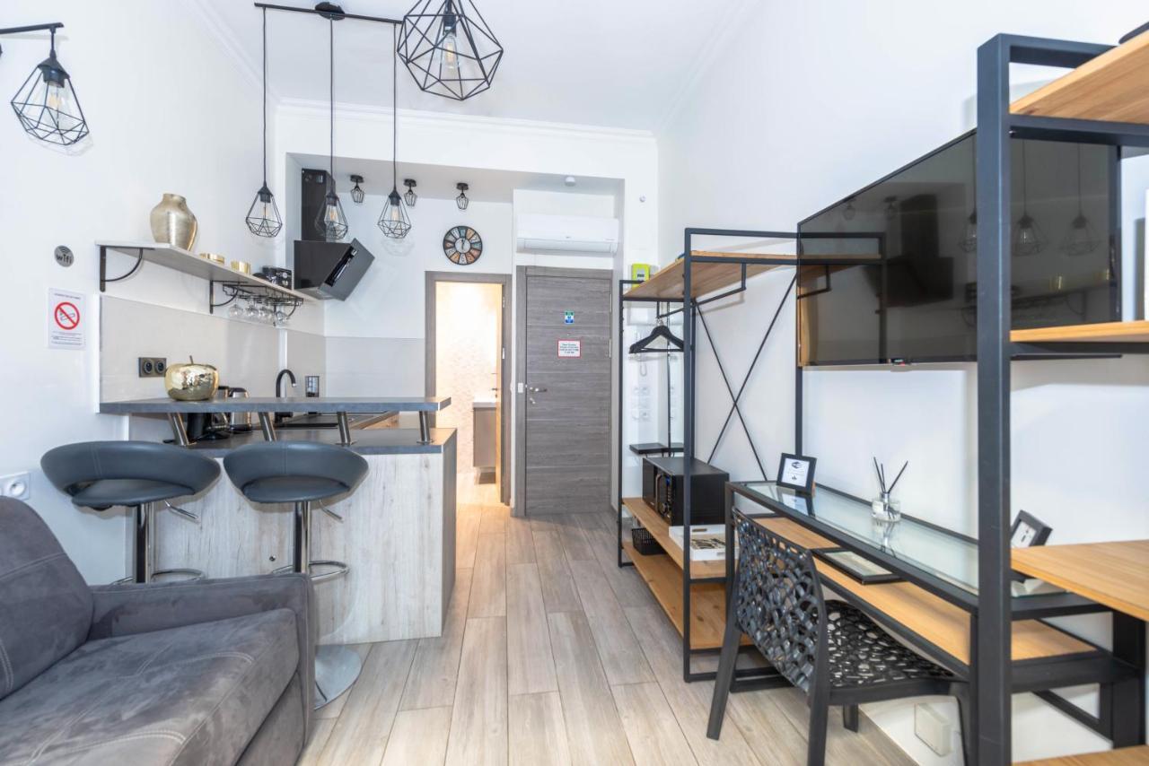 Nice Centre Flat - Modern, Quiet And Brand New ภายนอก รูปภาพ