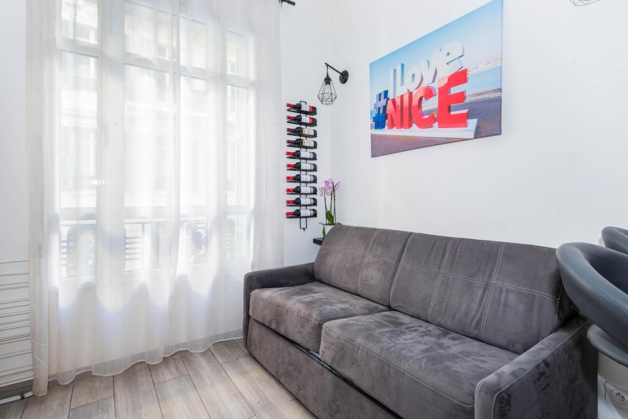Nice Centre Flat - Modern, Quiet And Brand New ภายนอก รูปภาพ